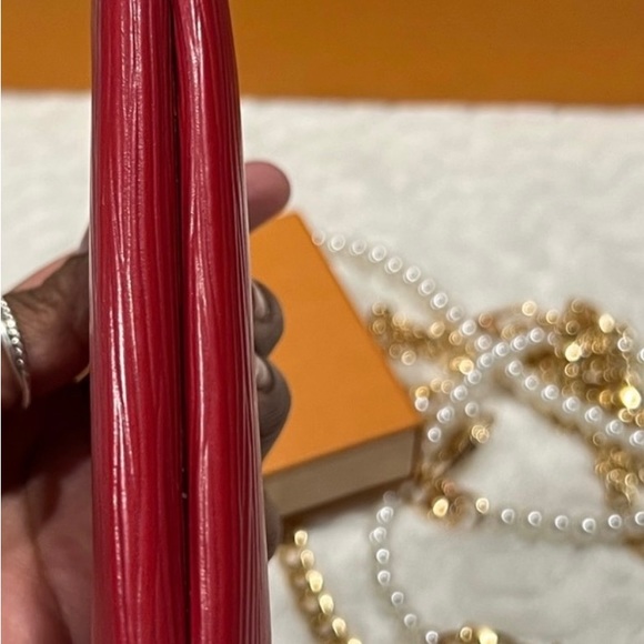 Authentic Louis Vuitton Red Epi Wallet - Picture 11 of 11